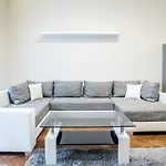 Downtown Szemere Apartment